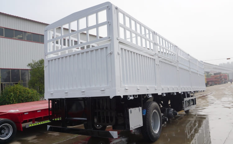 Tri Axle Livestock Fence Truck Semi Trailer for Sale in Zimbabwe Harare