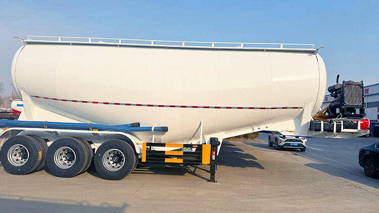 Titan 3 Axle Bulk Cement Trailer | Cement Bulker Tanker for Sale in UAE