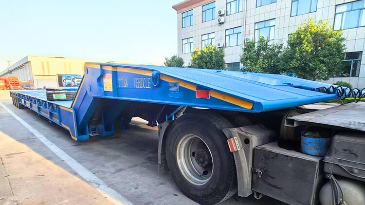 Titan Folding Neck Gooseneck Lowboy Trailer for Sale in Angola