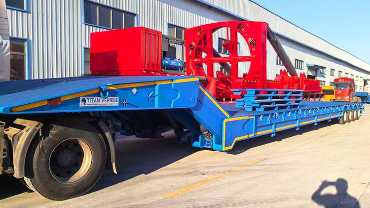 Titan Folding Neck Gooseneck Lowboy Trailer for Sale in Angola